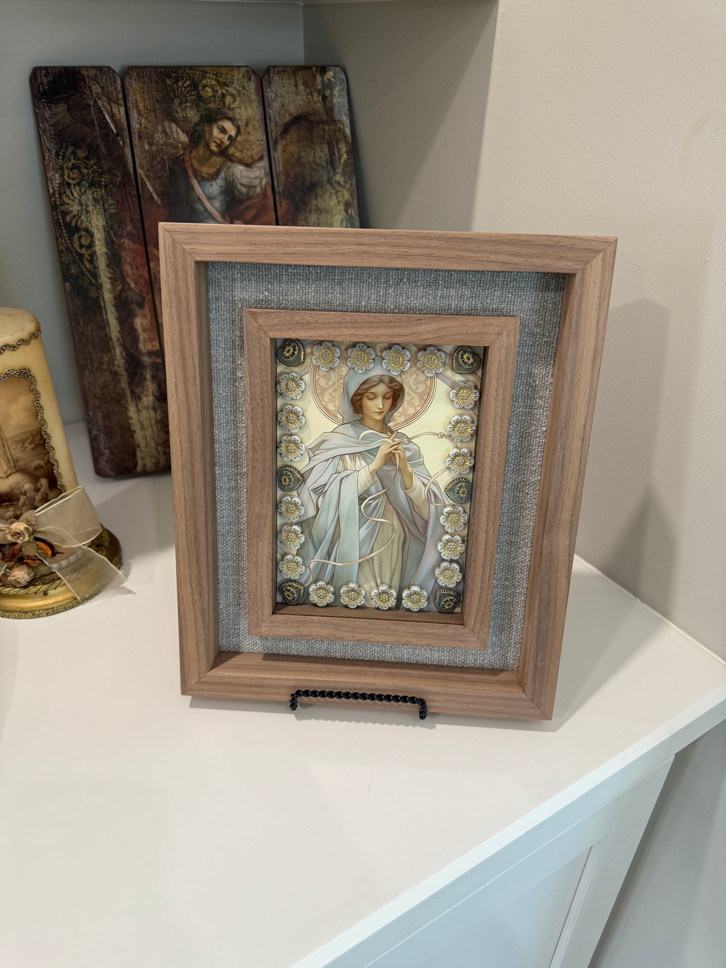 "Mary Undoer of Knots"