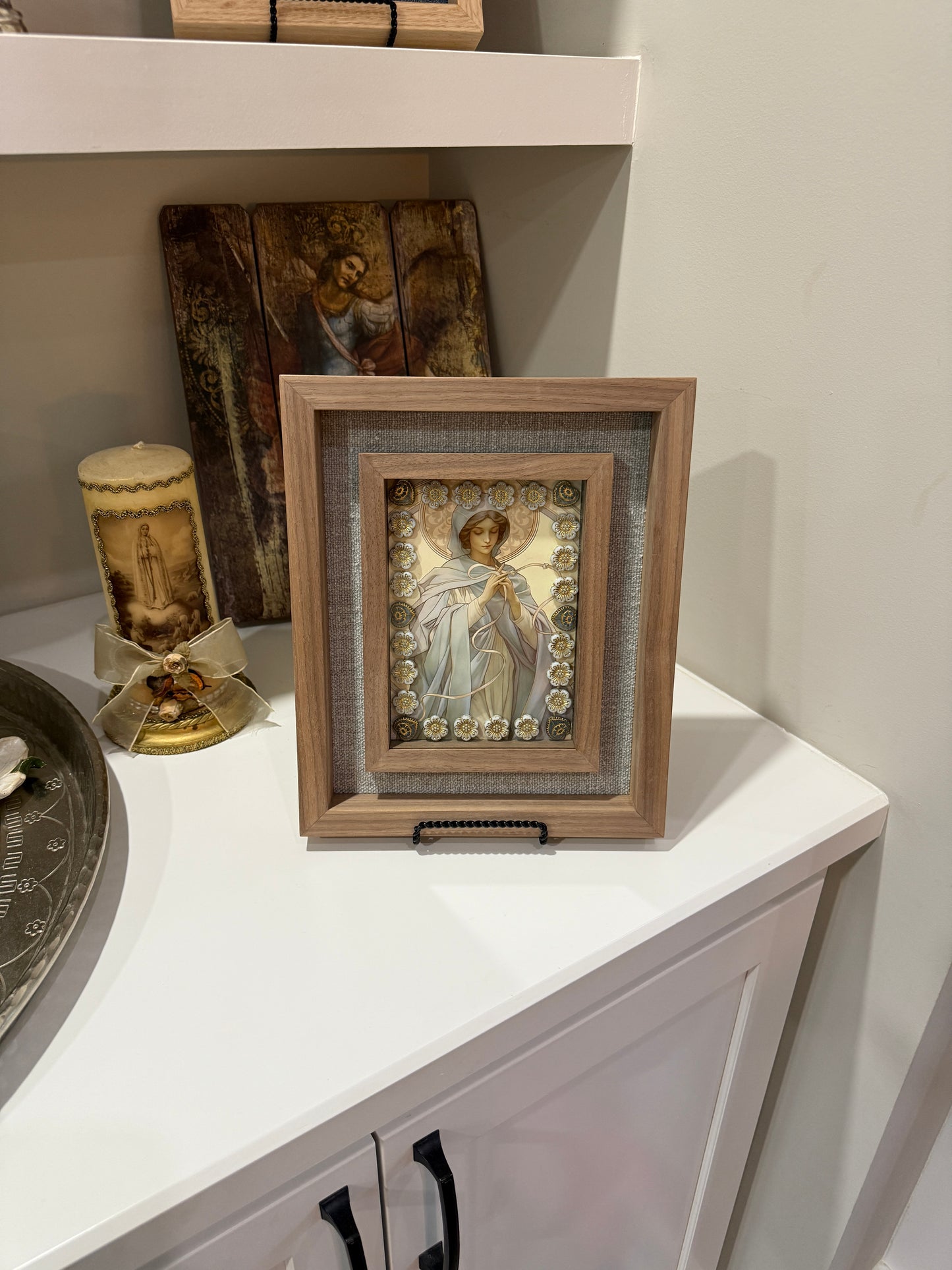 "Mary Undoer of Knots"